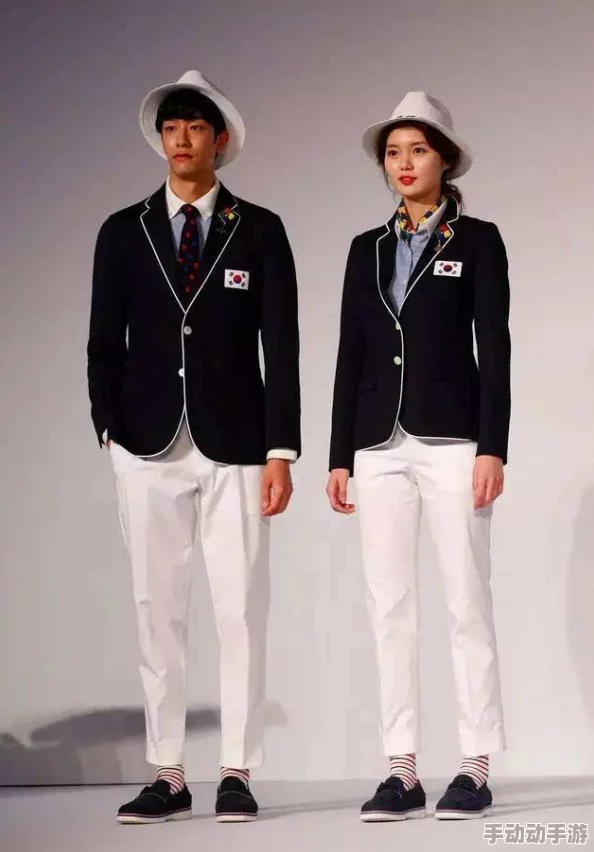 震惊!欧美日韩制服竟然隐藏着这些不为人知的秘密,时尚背后暗藏玄机,引发全球热议! 震惊!欧美日韩制服竟然隐藏着这些不为人知的秘密,时尚背后暗藏玄机,引发全球热议!