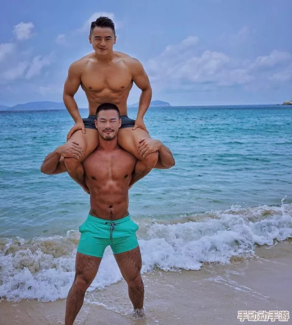 欧美男同又粗又大Gay69:激情碰撞与亲密互动,展现无尽魅力与热情的完美结合 欧美男同又粗又大Gay69:激情碰撞与亲密互动,展现无尽魅力与热情的完美结合