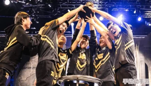 友田真希大战黑人:一场引发广泛关注的文化碰撞与体育竞技,展现了不同背景下的对抗与合作精神 友田真希大战黑人:一场引发广泛关注的文化碰撞与体育竞技,展现了不同背景下的对抗与合作精神