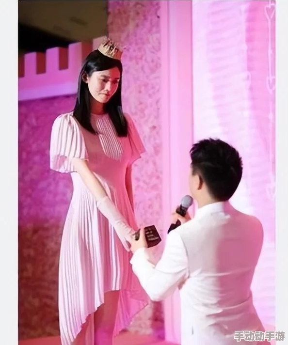 女人＊，竟然在婚礼上当众揭露丈夫的惊人秘密，引发全场震惊与哗然！