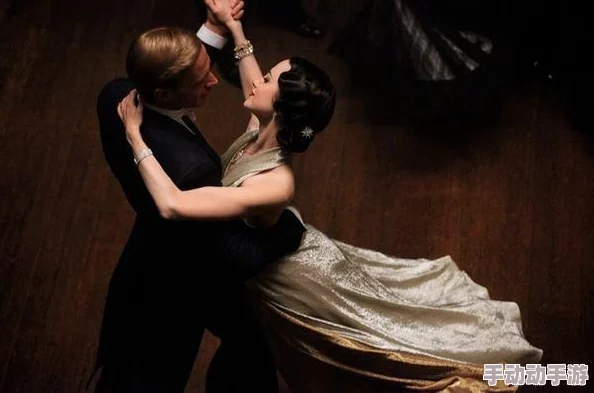 握住皇后的双乳爱情的羁绊