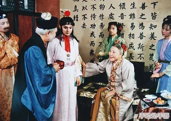 红楼梦黄色片近日，某知名导演宣布将翻拍经典小说《红楼梦》，并承诺会忠于原著，不添加任何不当内容