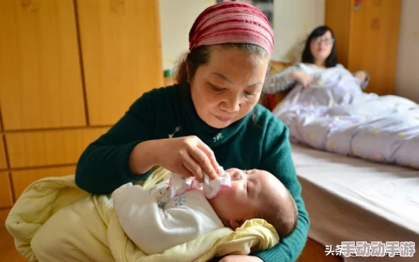 护士小雪的奶水最近在社区医院举办了母乳喂养知识讲座,受到妈妈们的热烈欢迎 护士小雪的奶水最近在社区医院举办了母乳喂养知识讲座,受到妈妈们的热烈欢迎