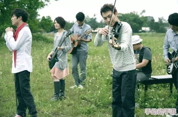 可不可以干湿你最简单这句歌词出自周杰伦的《可爱女人》，表达了对心仪对象的渴望与单纯的爱情观