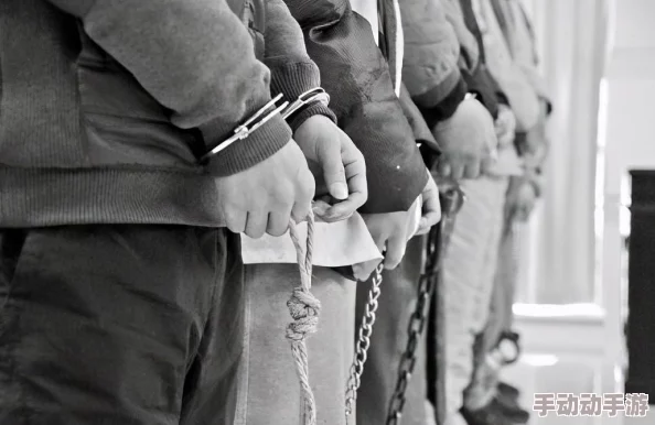 free性饿老太XXHD指的是一位年长的女性在自由市场经济下,追求个人欲望和满足的故事 free性饿老太XXHD指的是一位年长的女性在自由市场经济下,追求个人欲望和满足的故事