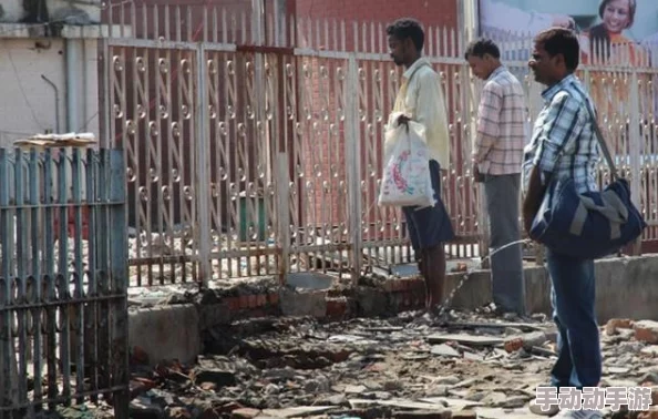 亚洲毛茸茸多**女八厕所小便亡命夺宝 亚洲毛茸茸多**女八厕所小便亡命夺宝