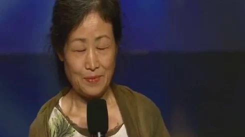 ChineSe露脸老女人指的是中国中老年女性在视频或直播中展示面容的现象 ChineSe露脸老女人指的是中国中老年女性在视频或直播中展示面容的现象