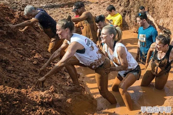 女子勿进进必湿男子汉气概大展身手勇闯泥泞挑战赛 女子勿进进必湿男子汉气概大展身手勇闯泥泞挑战赛