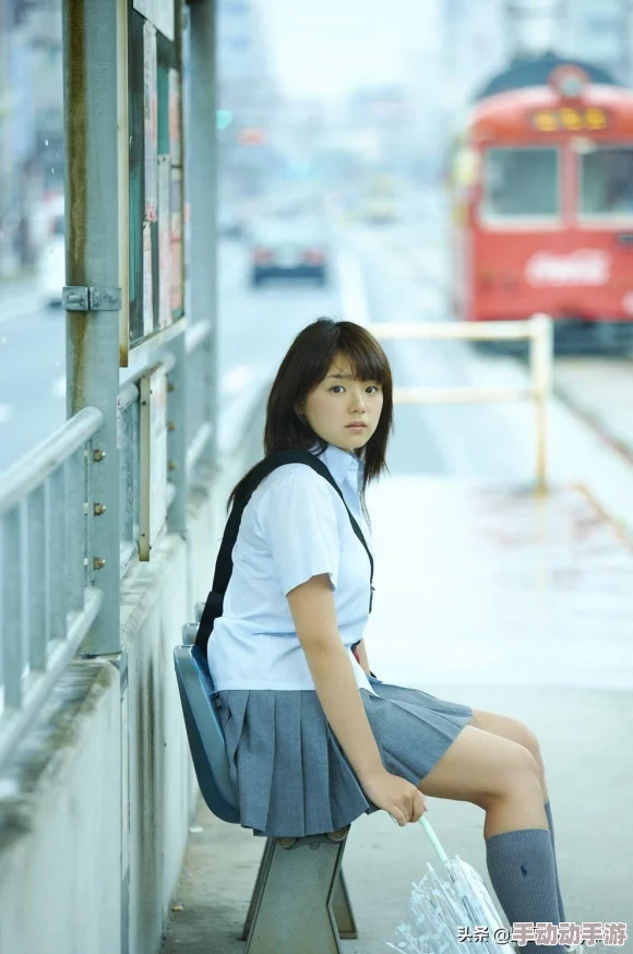 筱崎爱三点尽露她在最新的写真集中展现了全新的风格与魅力,受到了粉丝们的热烈追捧 筱崎爱三点尽露她在最新的写真集中展现了全新的风格与魅力,受到了粉丝们的热烈追捧