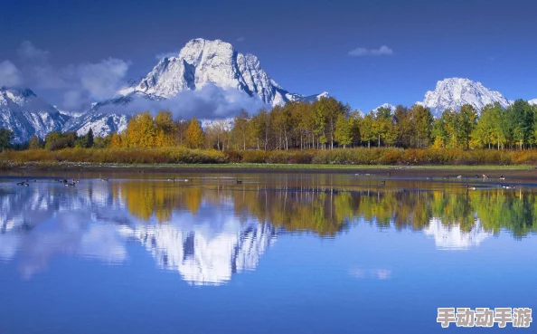 新旧约圣经湖边的少女心怀梦想勇敢追求未来的美好与希望 新旧约圣经湖边的少女心怀梦想勇敢追求未来的美好与希望