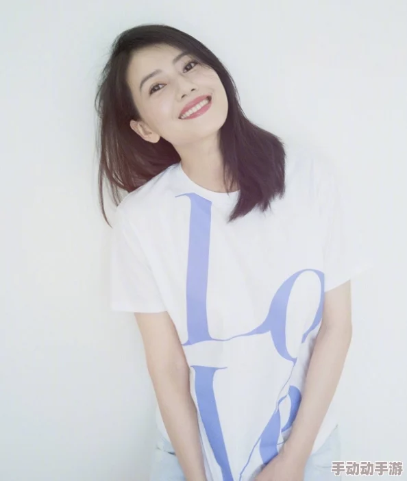 波多野结衣上班她在新剧中挑战全新角色展现不同风格引发粉丝热议 波多野结衣上班她在新剧中挑战全新角色展现不同风格引发粉丝热议