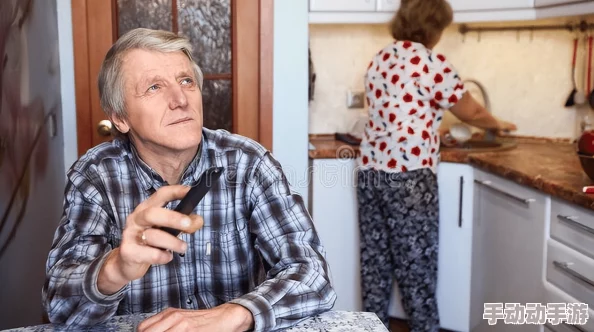 欧洲老妇毛多水多欲旺邻居老汉夜夜笙歌 欧洲老妇毛多水多欲旺邻居老汉夜夜笙歌