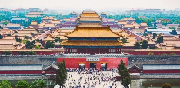 高考结束后小城和父母去北京旅游抵达北京开启天安门广场故宫博物院之旅 高考结束后小城和父母去北京旅游抵达北京开启天安门广场故宫博物院之旅