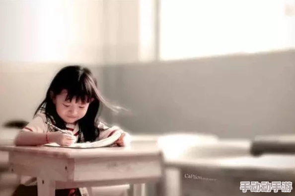 老师啊轻一点别进了痛后续来了尺度更大慎入 老师啊轻一点别进了痛后续来了尺度更大慎入