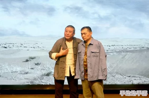 原狠狠狠狠干据说某一线小生深夜探班剧组女演员两人举止亲密疑似恋情曝光 原狠狠狠狠干据说某一线小生深夜探班剧组女演员两人举止亲密疑似恋情曝光