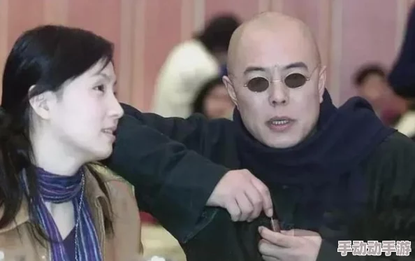 边亲边把手放衣服里网友表示这也太刺激了吧尺度有点大