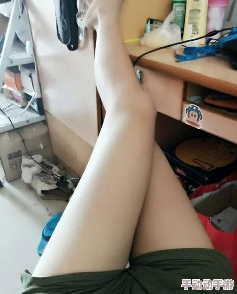 美女扒开内衣露出jk这种行为不雅且可能违法,请勿模仿 美女扒开内衣露出jk这种行为不雅且可能违法,请勿模仿