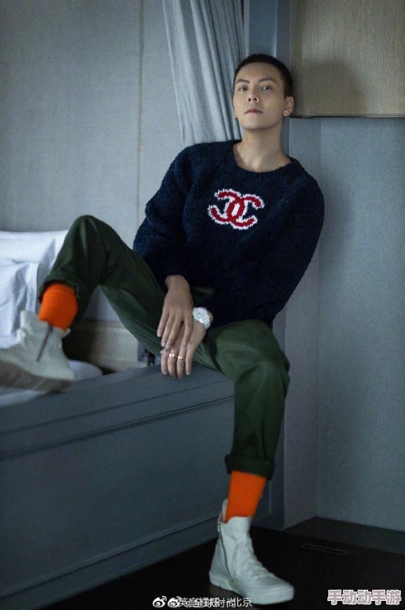 《8 8 海外华人免费一区》为什么这么火爆?因为它提供免费便捷的中文影视资源方便海外华人观看 《8 8 海外华人免费一区》为什么这么火爆?因为它提供免费便捷的中文影视资源方便海外华人观看