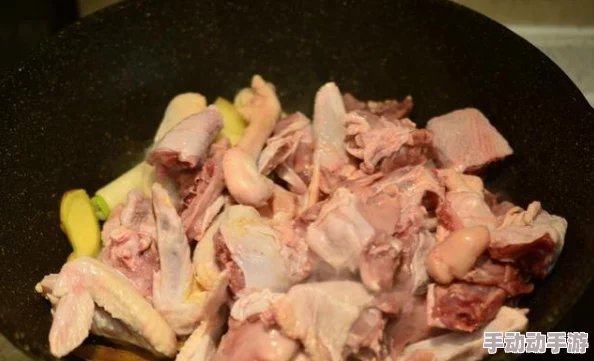 我的世界：热门新食谱揭秘，生鸡肉的创意烹饪大法分享！