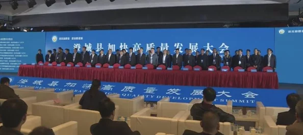 金秋赛场燃情对决,《街头足球》飒爽女前锋精准极射,震撼破门瞬间解析 金秋赛场燃情对决,《街头足球》飒爽女前锋精准极射,震撼破门瞬间解析