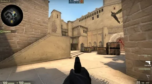 反恐精英如何静步移动？