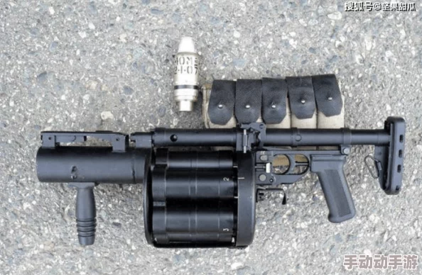 地铁逃生中，榴弹发射器选哪个型号更实用？