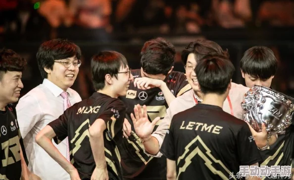 英雄联盟手游怎么改名字？