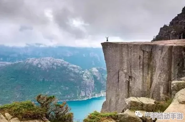 幻塔峡湾峭壁怎么上去？